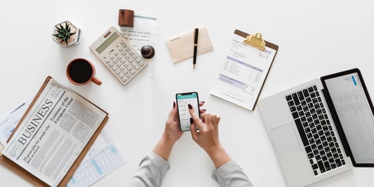 What are the Pros and Cons of Hiring a Bookkeeper?